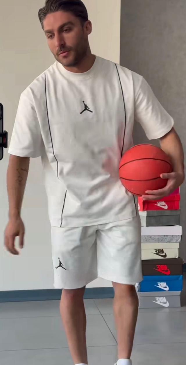 Спортивный костюм 22940884