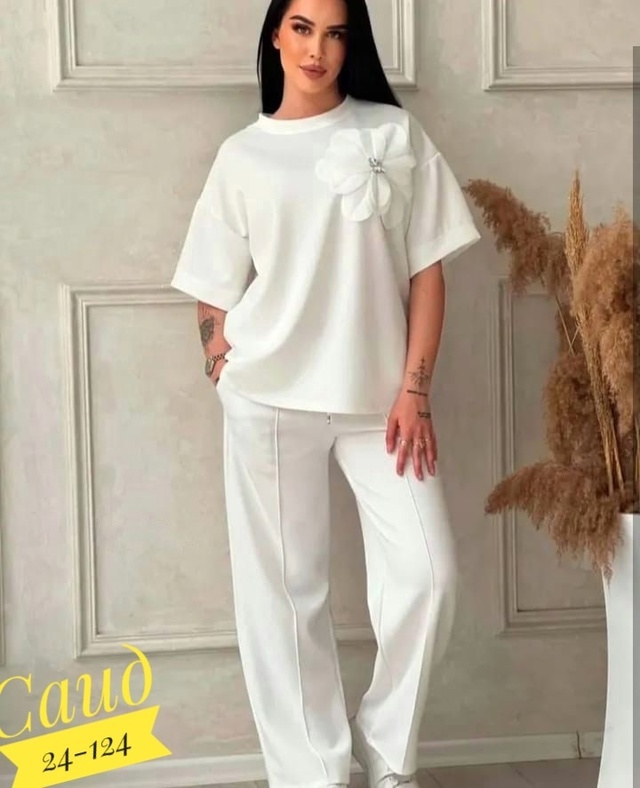 Спортивный костюм 22943860