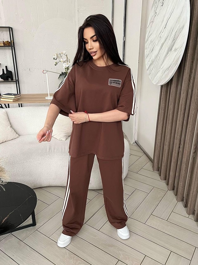 Спортивный костюм 22944643