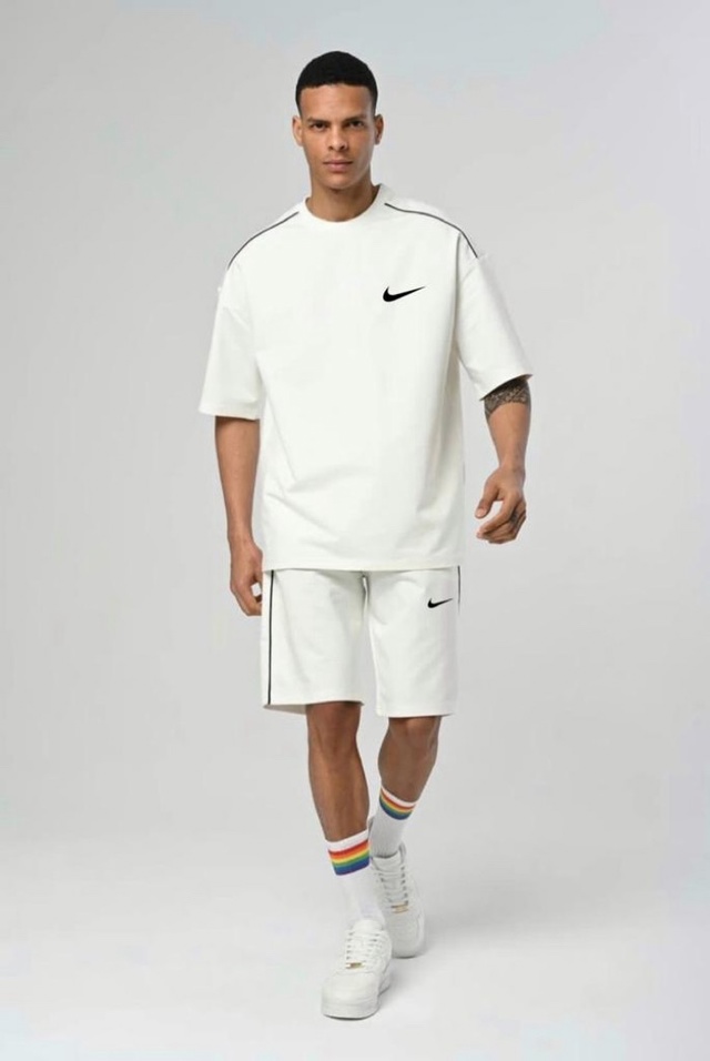 Спортивный костюм 22946933