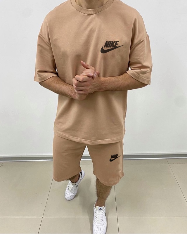 Спортивный костюм 22946521