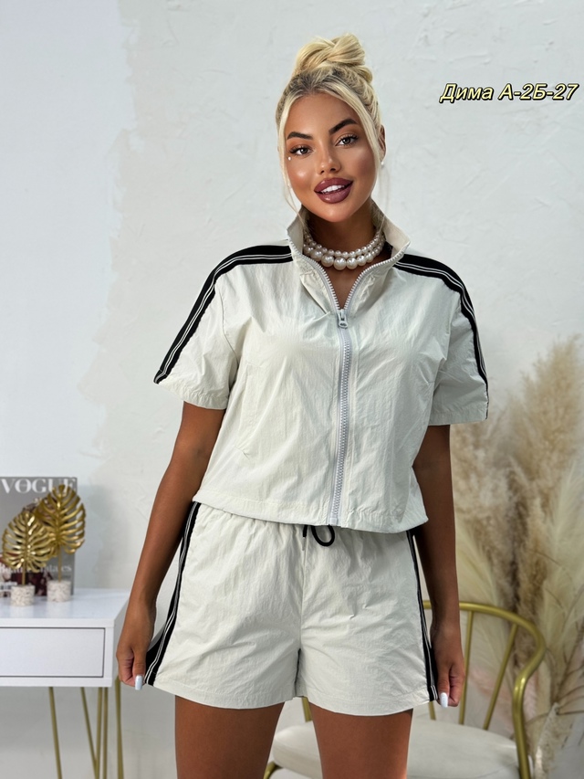 Спортивный костюм 22947844