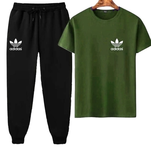 Спортивный костюм 22947238