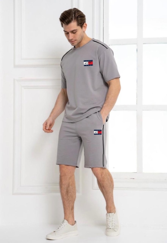 Спортивный костюм 22946517