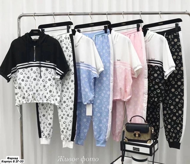 Спортивный костюм 22953737