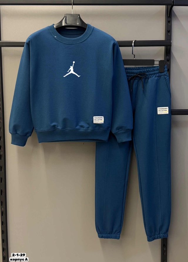 Спортивный костюм 22954106