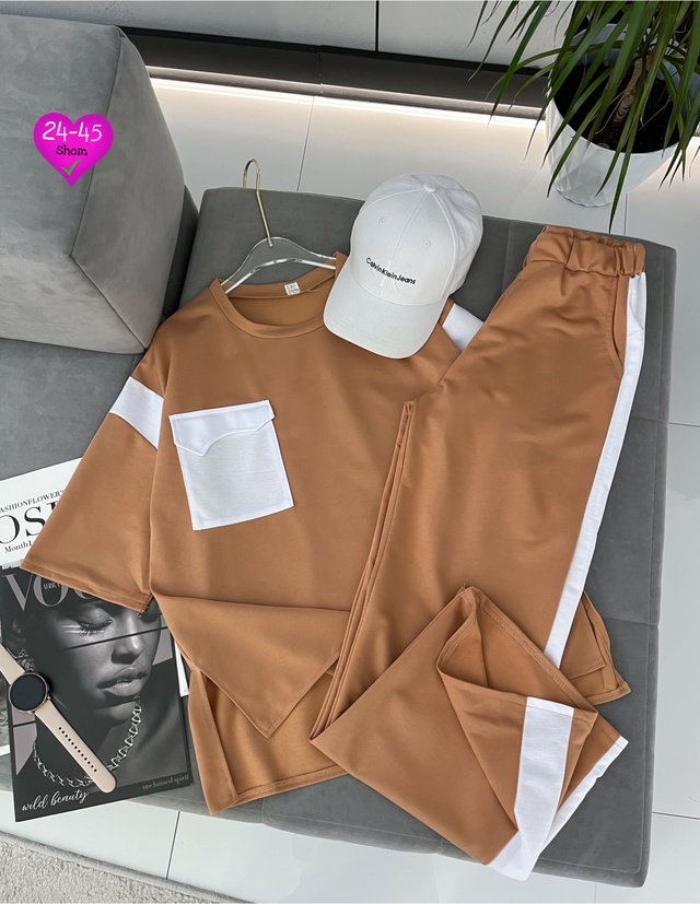 Спортивный костюм 22956190