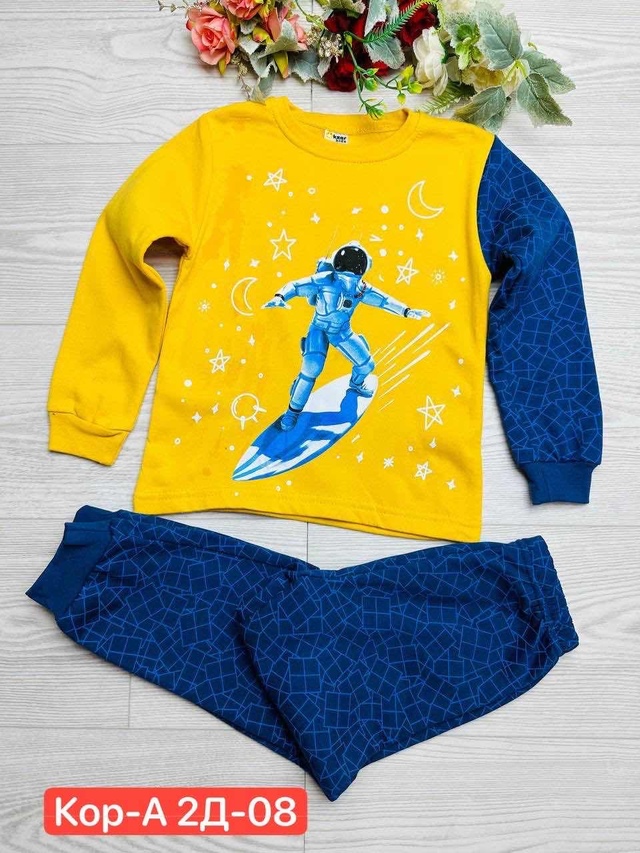 Спортивный костюм 22958684