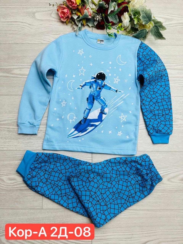 Спортивный костюм 22958684