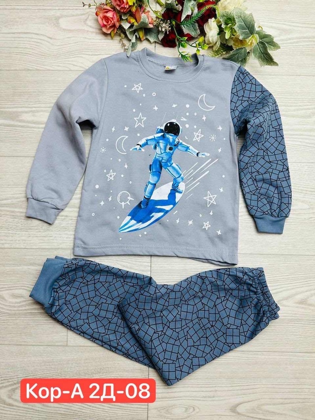 Спортивный костюм 22958684