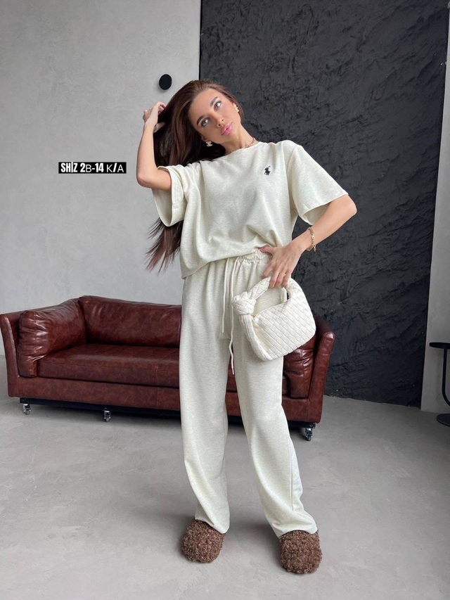 Спортивный костюм 22961930