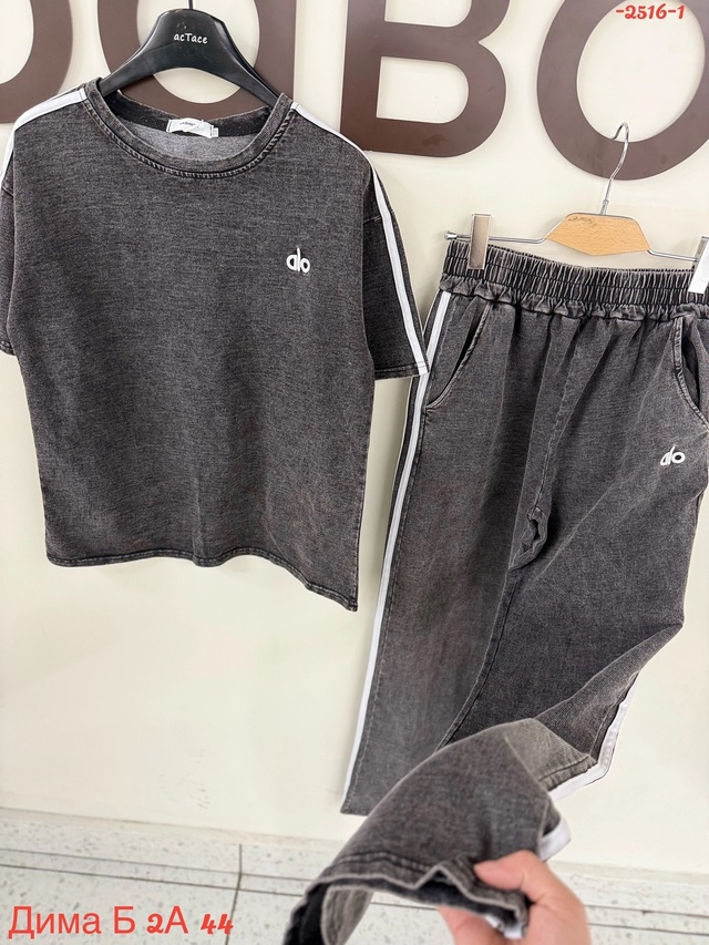 Спортивный костюм 22960547