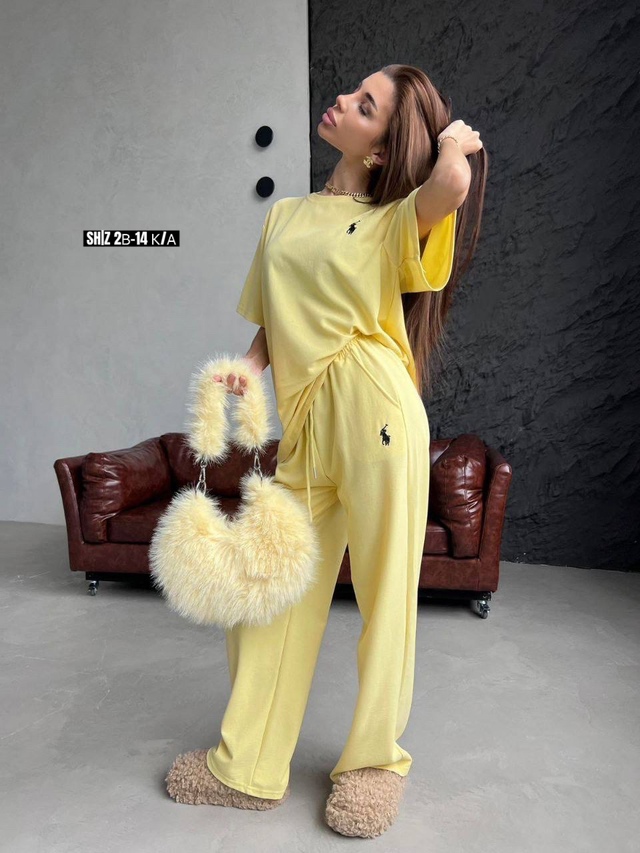 Спортивный костюм 22961930