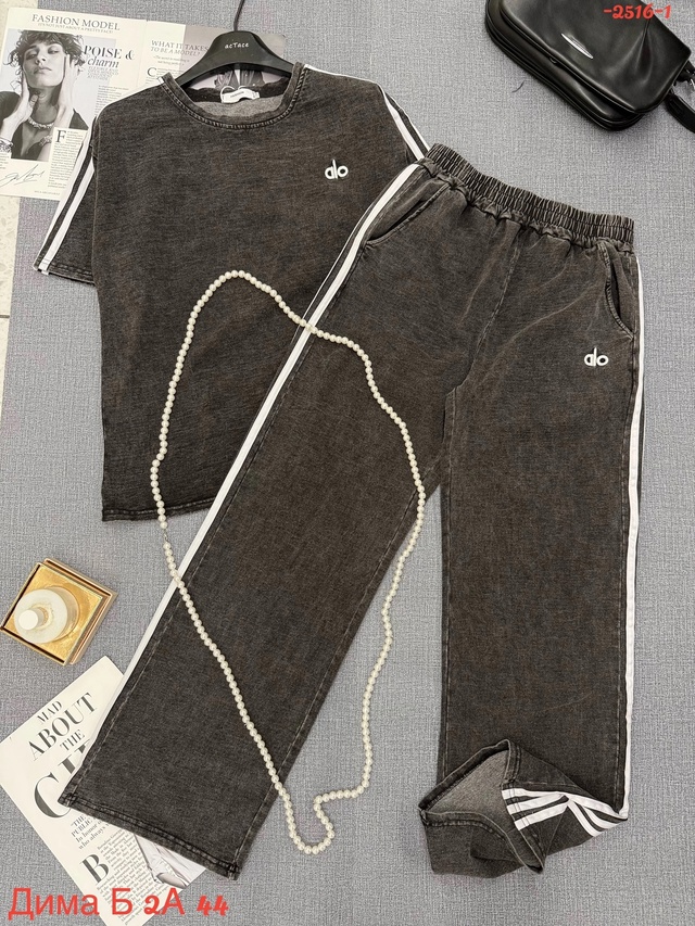 Спортивный костюм 22960547