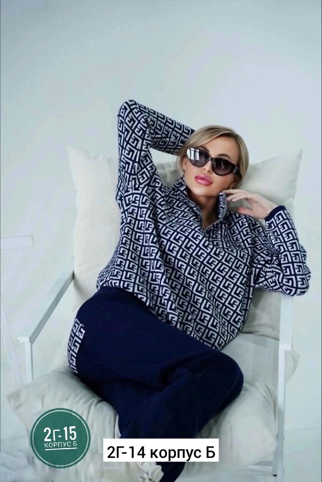 Спортивный костюм 22962387