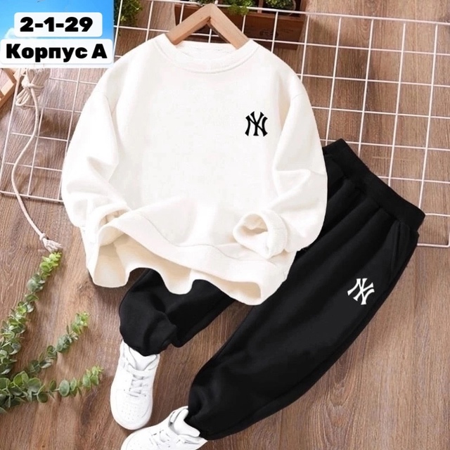 Спортивный костюм 22962955