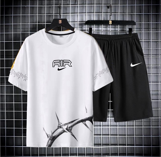 Спортивный костюм 22963261