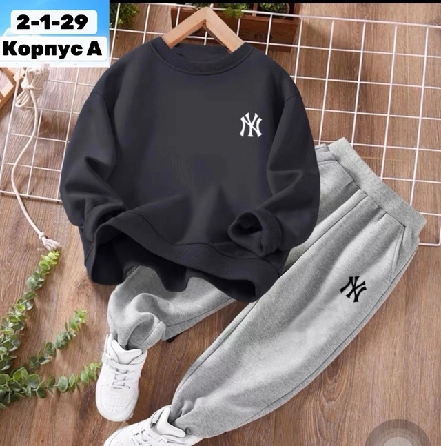 Спортивный костюм 22962955