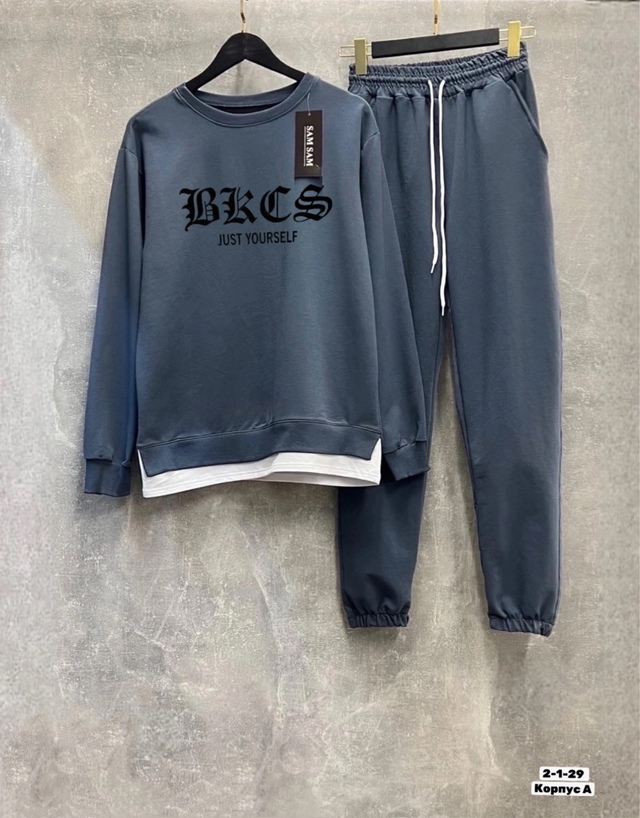 Спортивный костюм 22963302