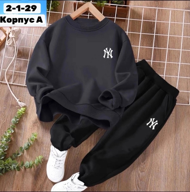 Спортивный костюм 22962955