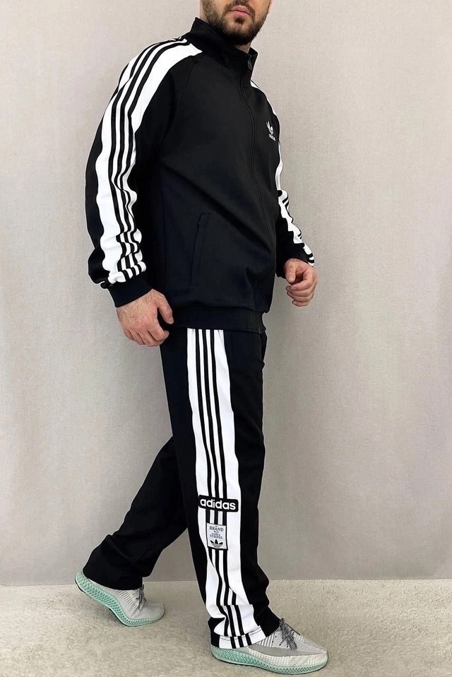 Спортивный костюм 22966658