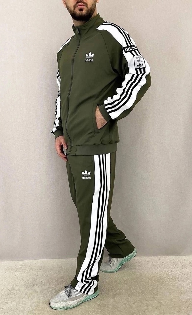 Спортивный костюм 22966658