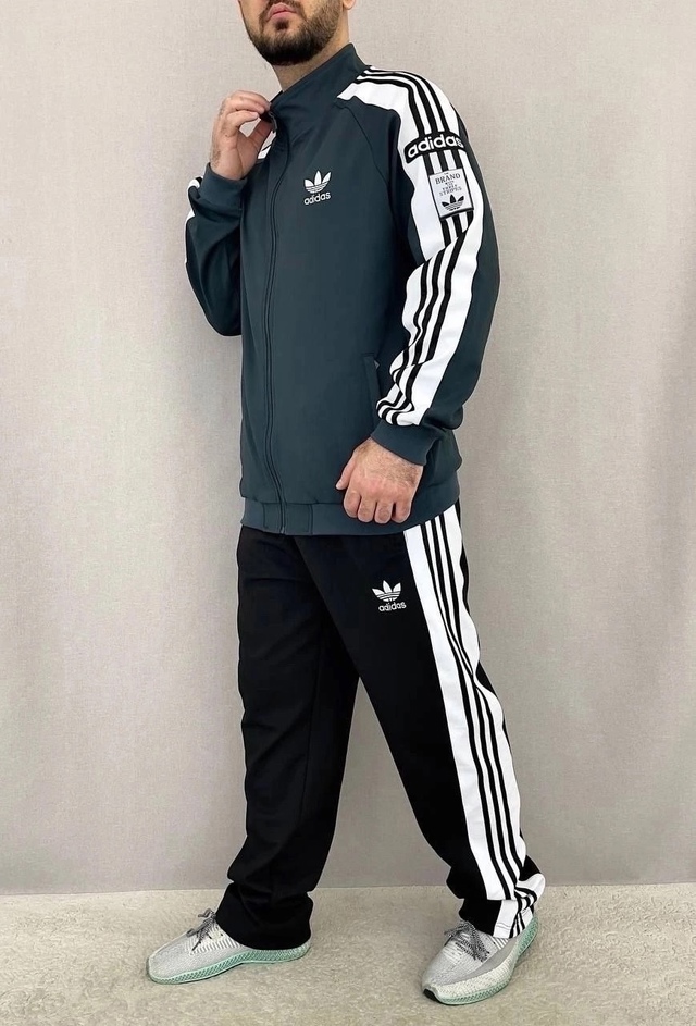 Спортивный костюм 22966658