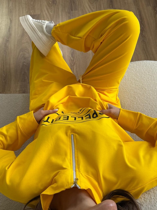 Спортивный костюм 22970995