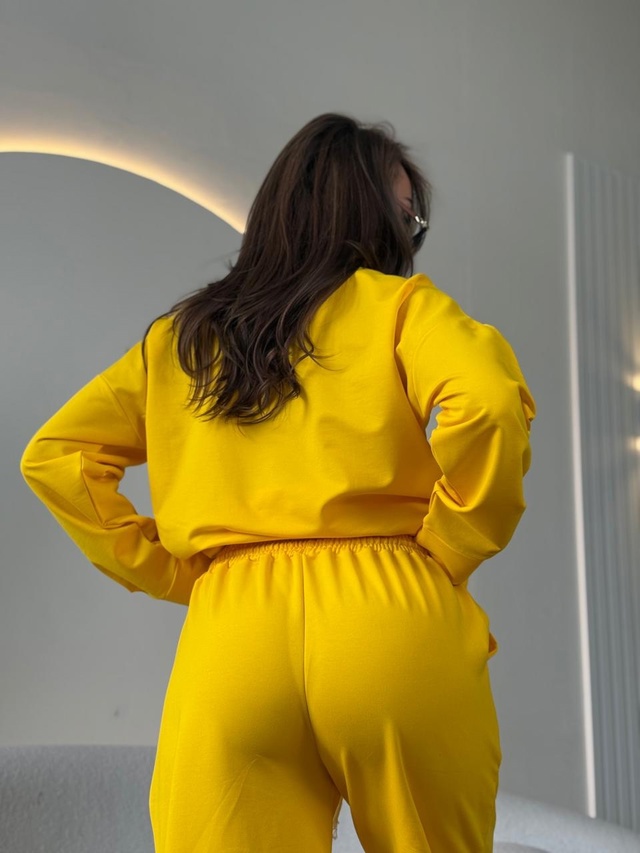 Спортивный костюм 22970995