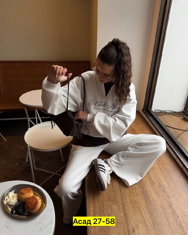 Спортивный костюм 22974619