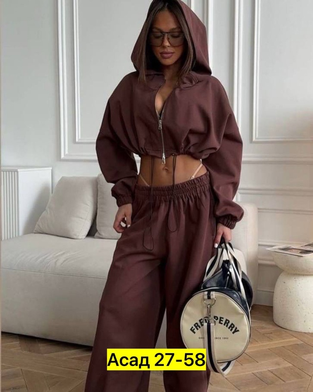 Спортивный костюм 22975335