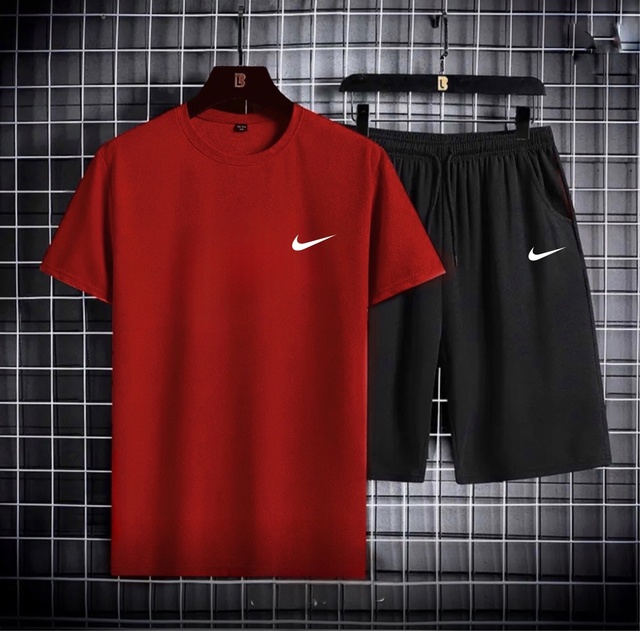 Спортивный костюм 22979699