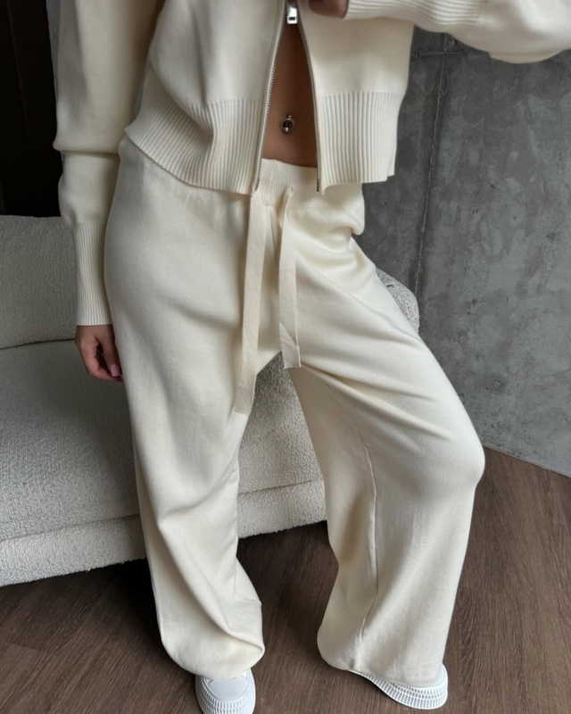 Спортивный костюм 22987737