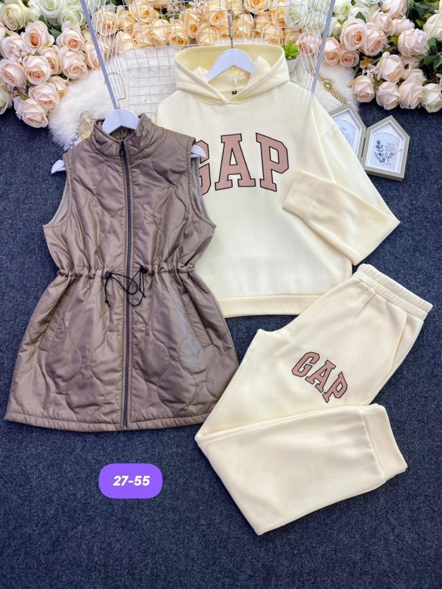 Спортивный костюм 22989339