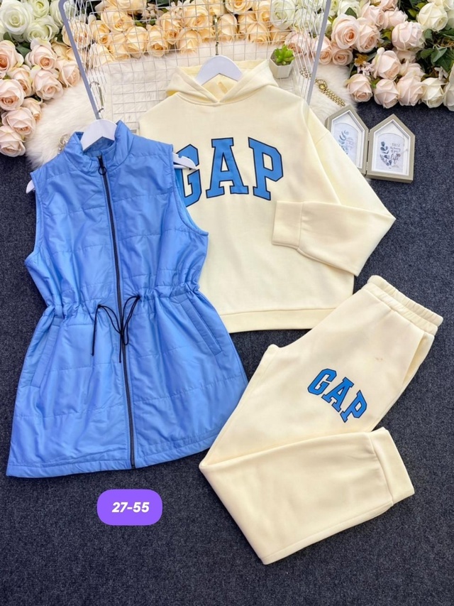 Спортивный костюм 22989339