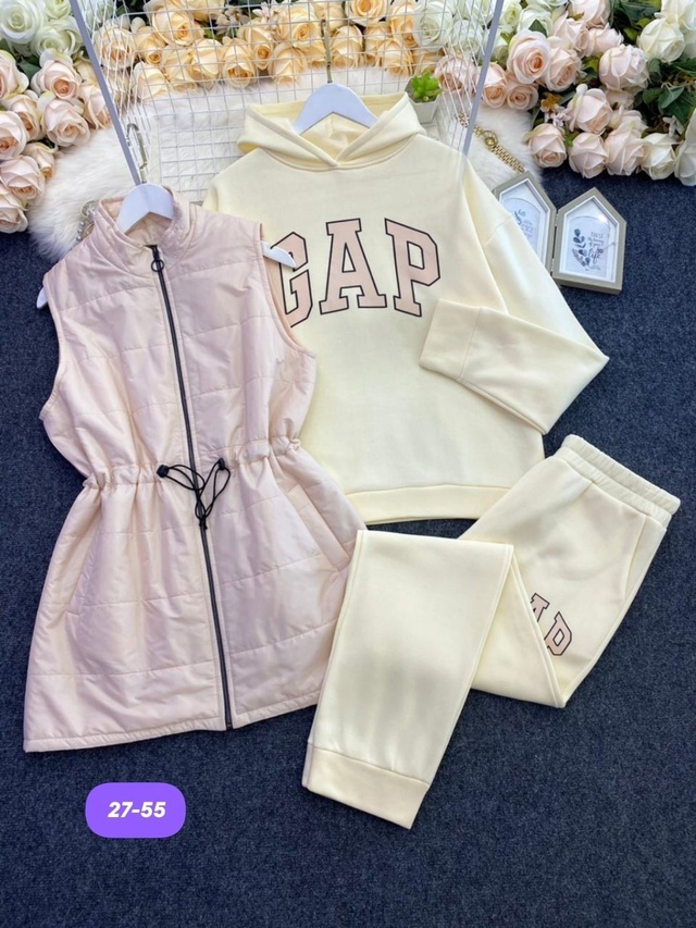 Спортивный костюм 22989339