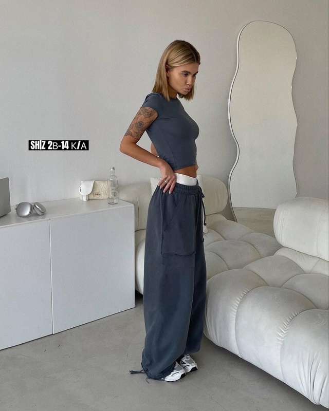 Спортивный костюм 22997784