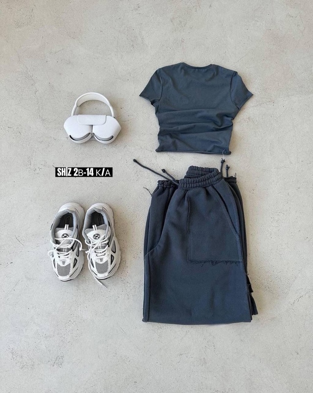 Спортивный костюм 22997784