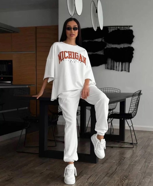 Спортивный костюм 23002586