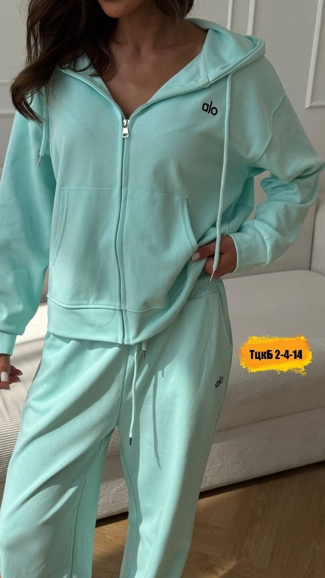 Спортивный костюм 23007550