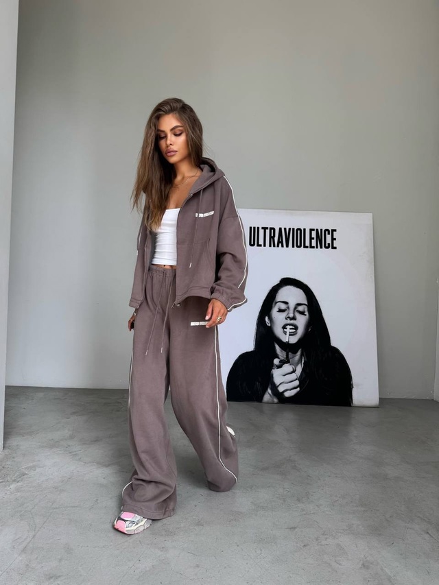 Спортивный костюм 23010759