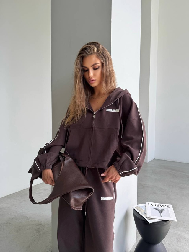 Спортивный костюм 23010764