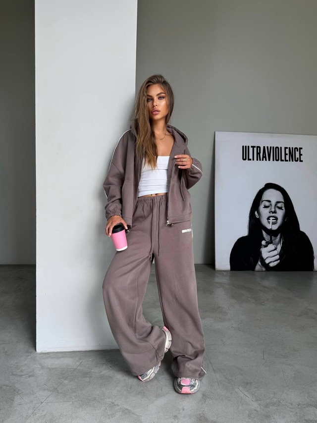 Спортивный костюм 23010759