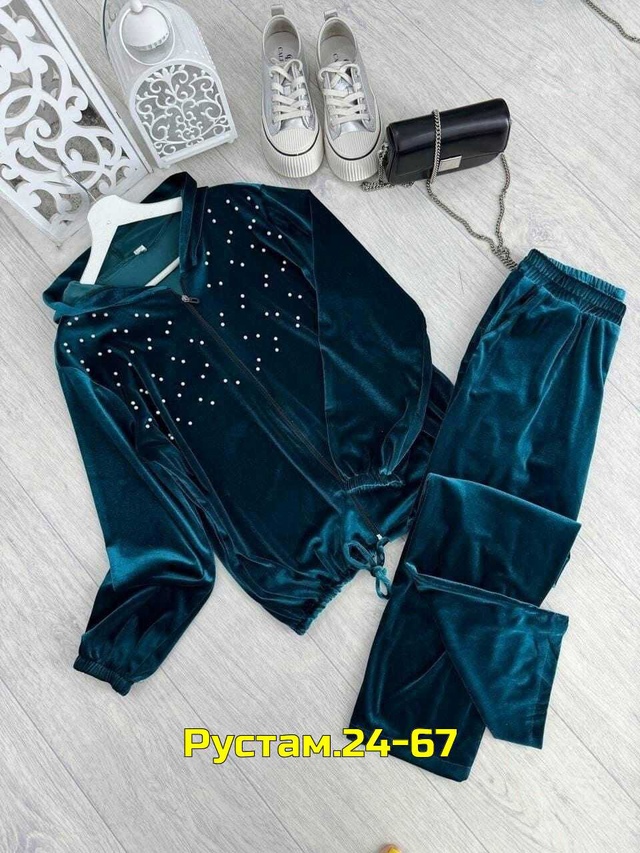 Спортивный костюм 23013323