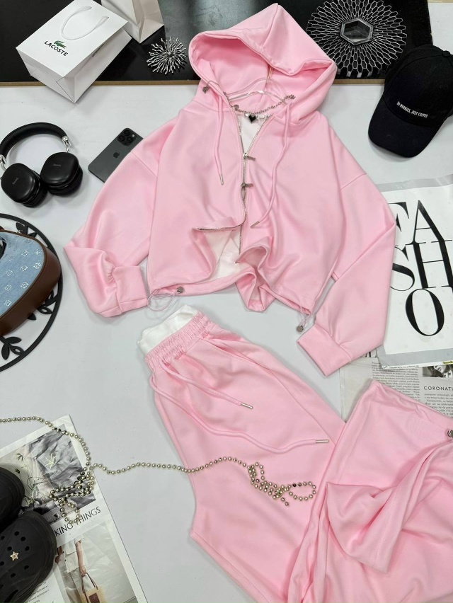 Спортивный костюм 23016779