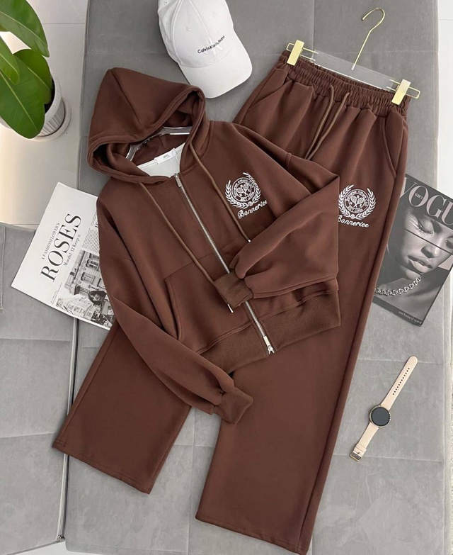 Спортивный костюм 23017008