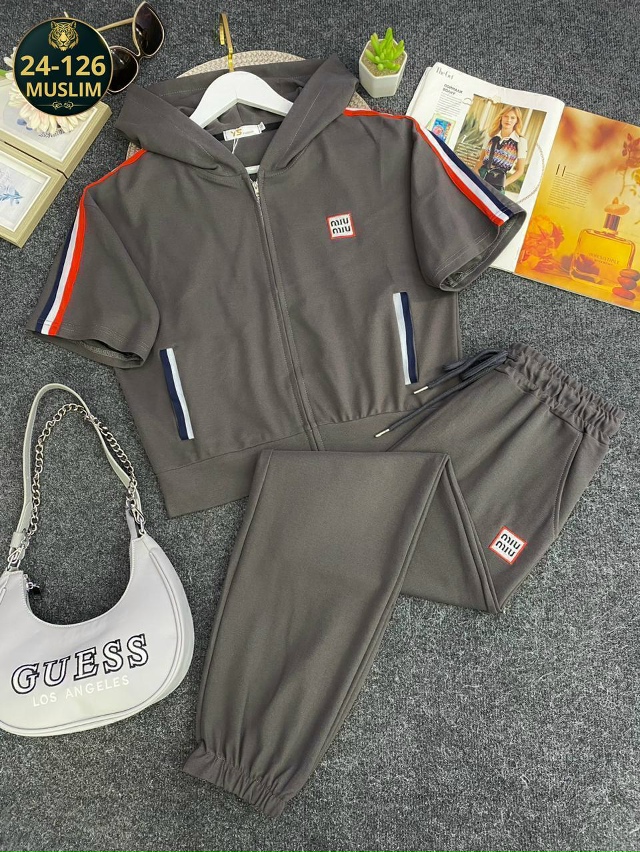 Спортивный костюм 23020843