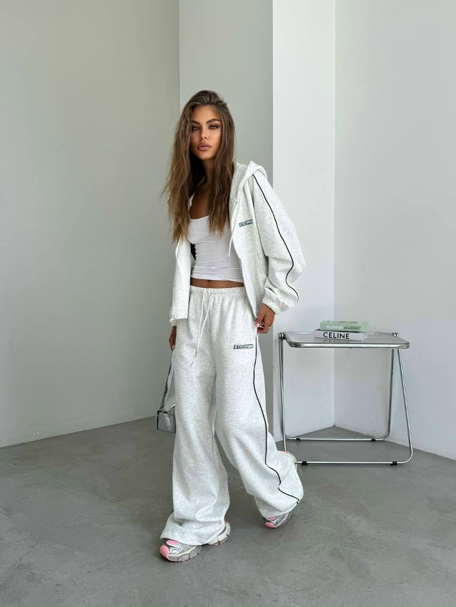 Спортивный костюм 23031018