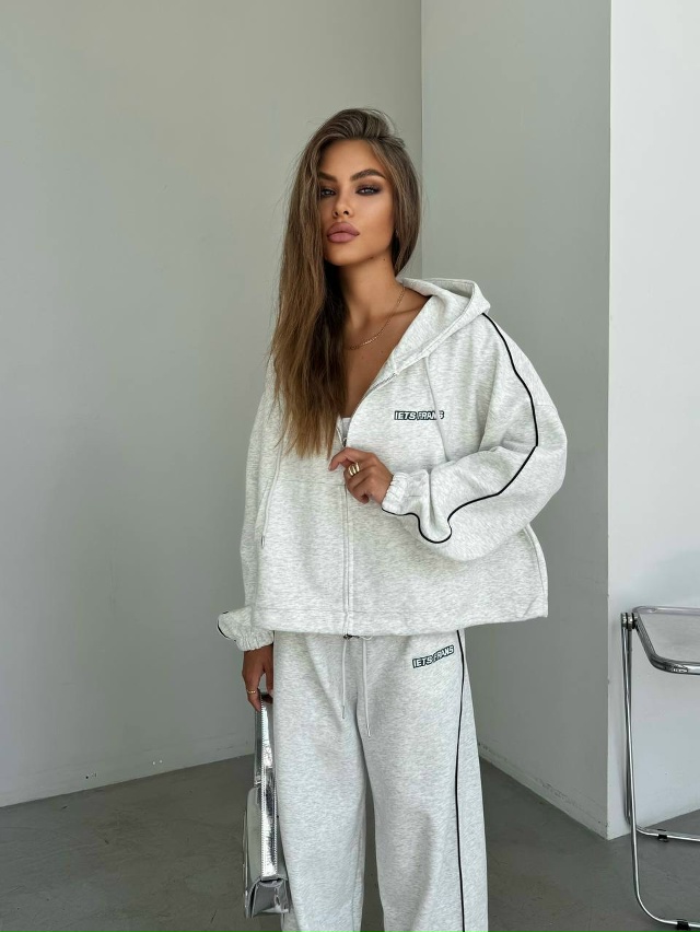 Спортивный костюм 23031018