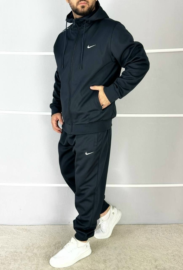 Спортивный костюм 23036872